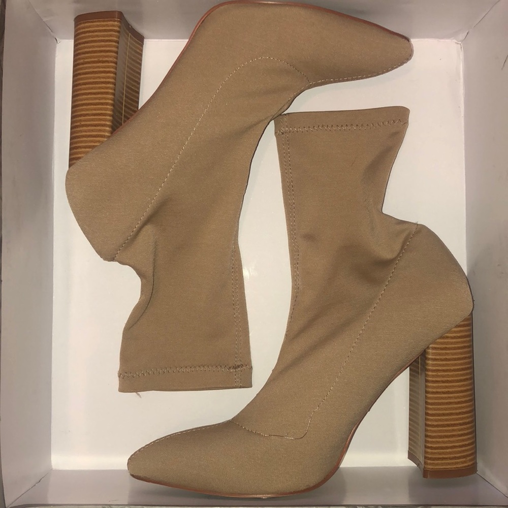 SIMMI- Nude Booties